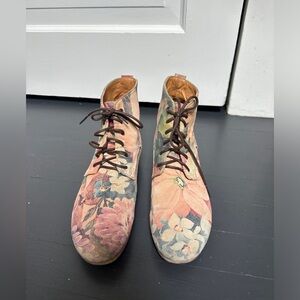 John Fluevog Lace up Floral Boot